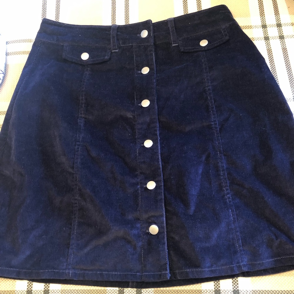 CORDOROY skirt.